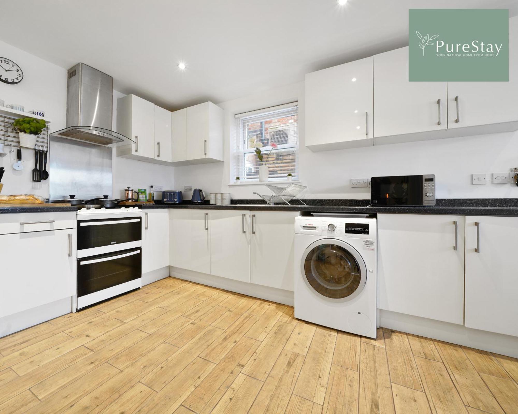 Stunning Two Bed Leamington Apartment With Free Wifi By Purestay Short Lets & Serviced Accommodation Exterior foto